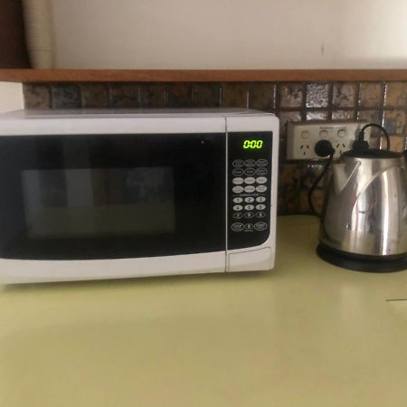 Golden House Apartment Спригвейл Екстериор снимка