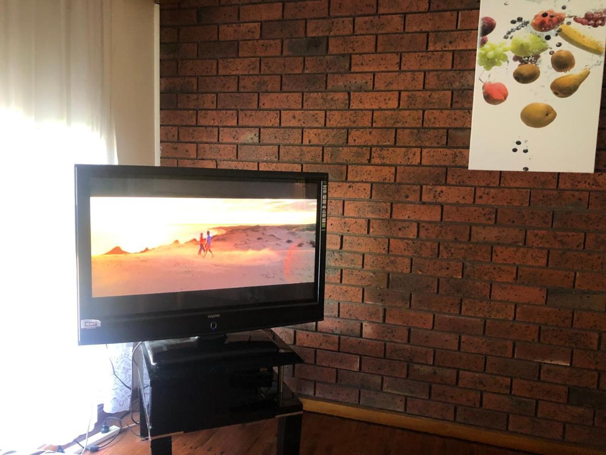 Golden House Apartment Спригвейл Екстериор снимка
