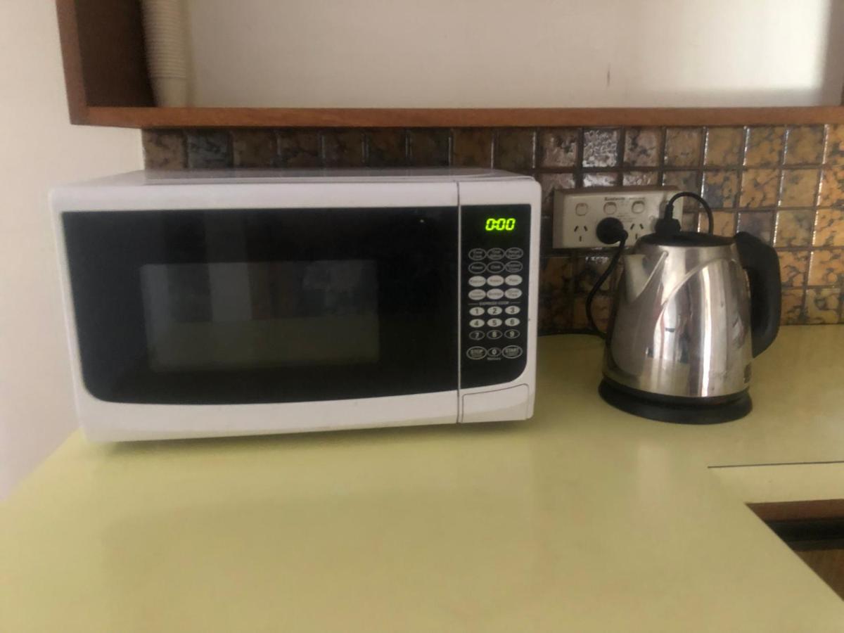 Golden House Apartment Спригвейл Екстериор снимка